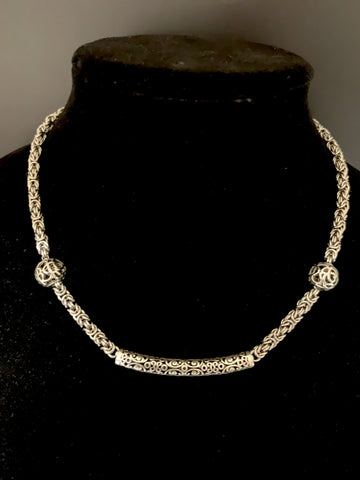 Chainmail choker necklace