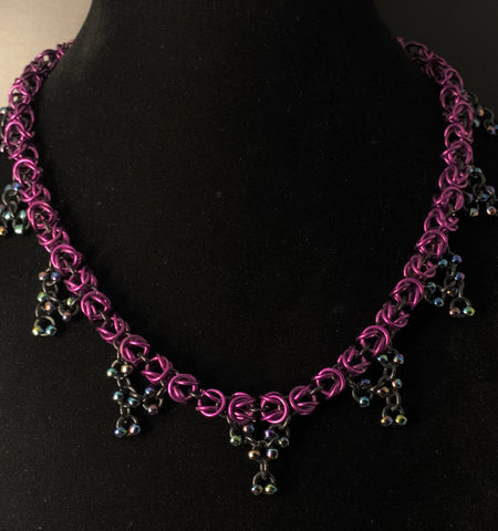 Beaded chainmail fashion necklace