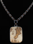 Dendritic sandstone pendant chainmail necklace