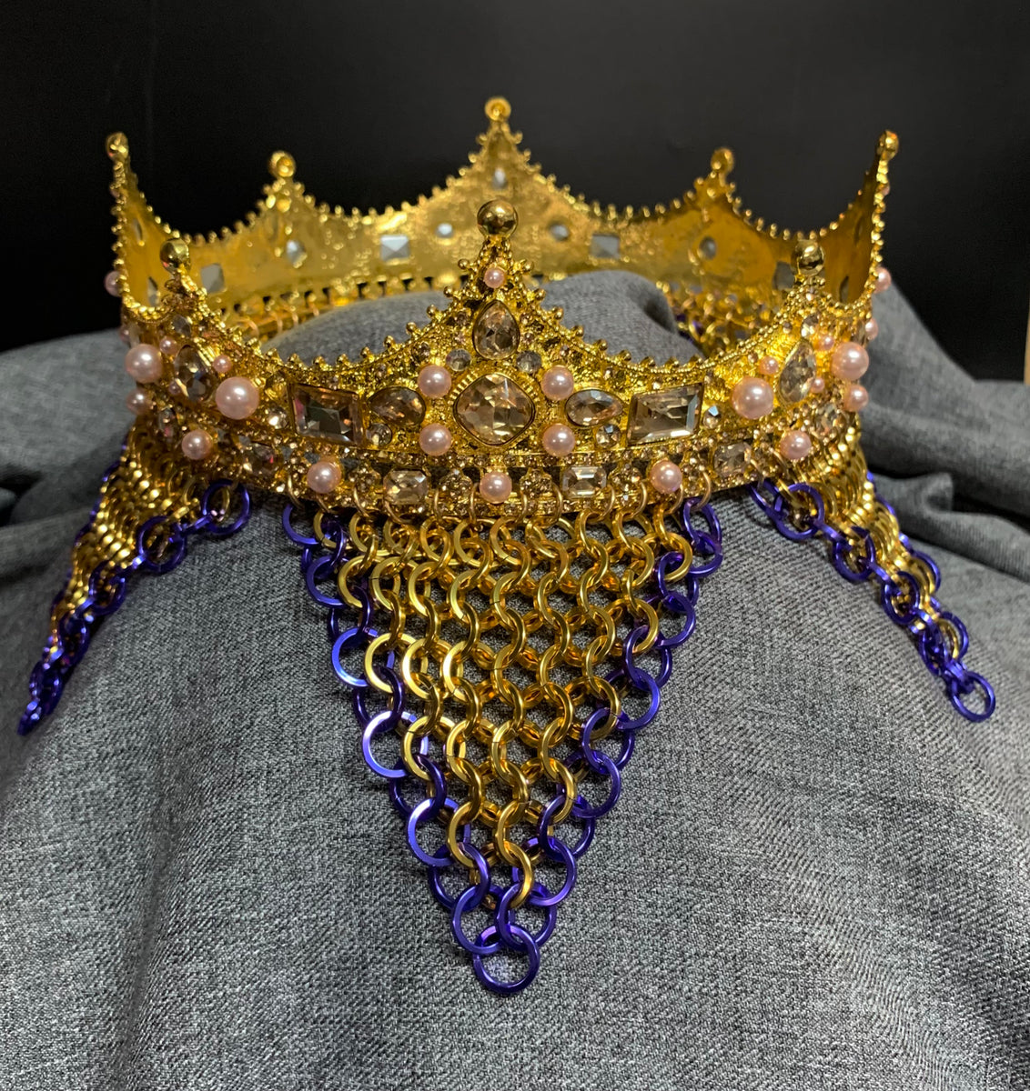 Crown with chainmail – Dark Hammer Chainmail
